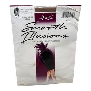 Hanes Smooth Illusions Medium Contouring Leg Shaping Pantyhose 635 CD Natural